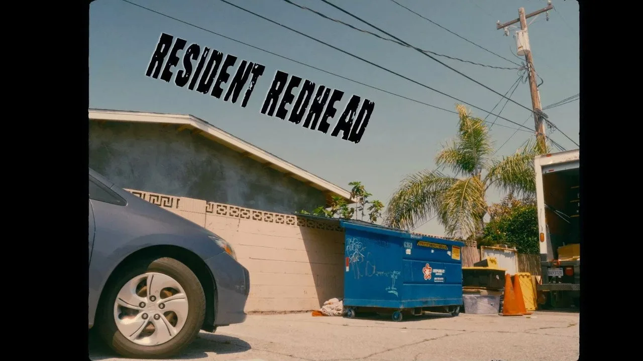 Escena de Resident Redhead