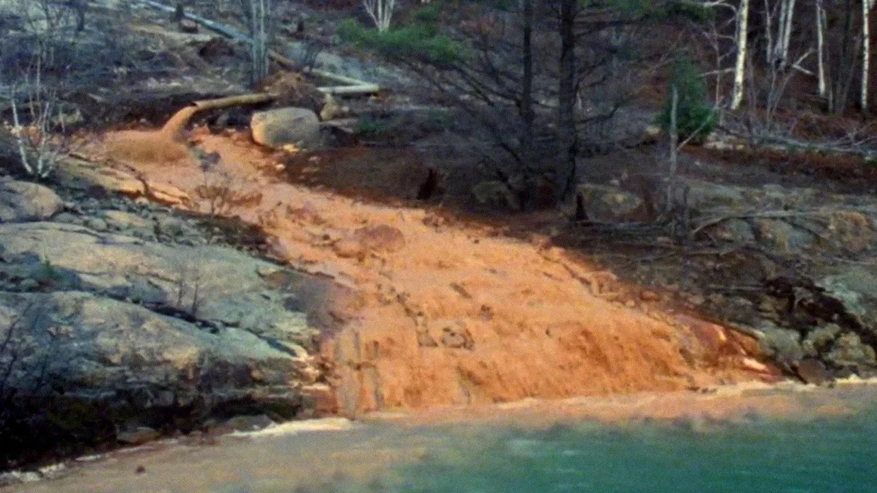 Scene from Uranium