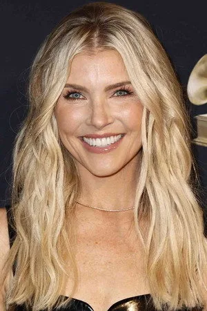 Photo of Amanda Kloots