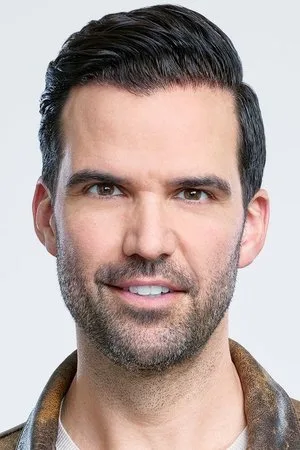 Photo of Benjamin Ayres