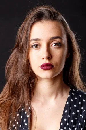 Photo of Claudia Caneda