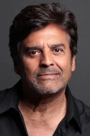 Photo of Erik Estrada