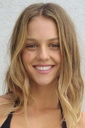 Photo of Isabelle Cornish