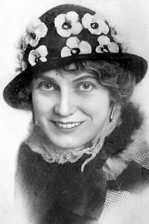 Photo of Leona Hutton