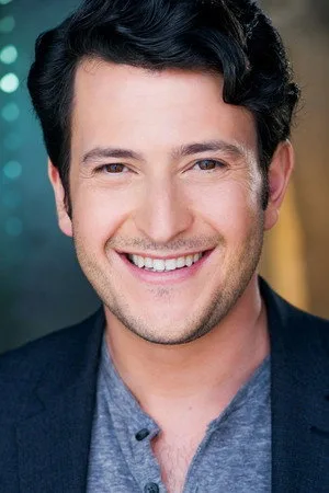 Photo of Matthew Bohrer