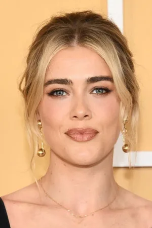 Photo of Melissa Roxburgh