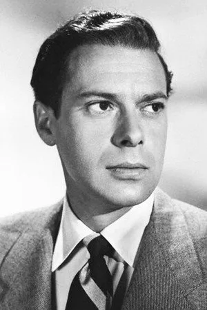 Photo of Ross Elliott