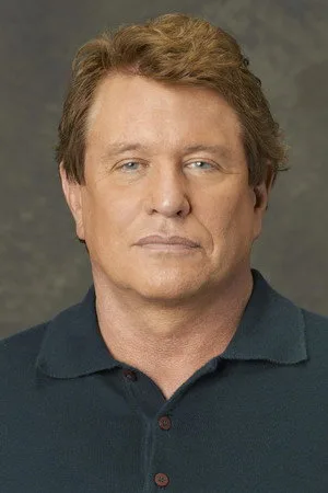 Photo of Tom Berenger