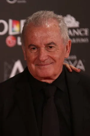 Photo of Víctor Manuel
